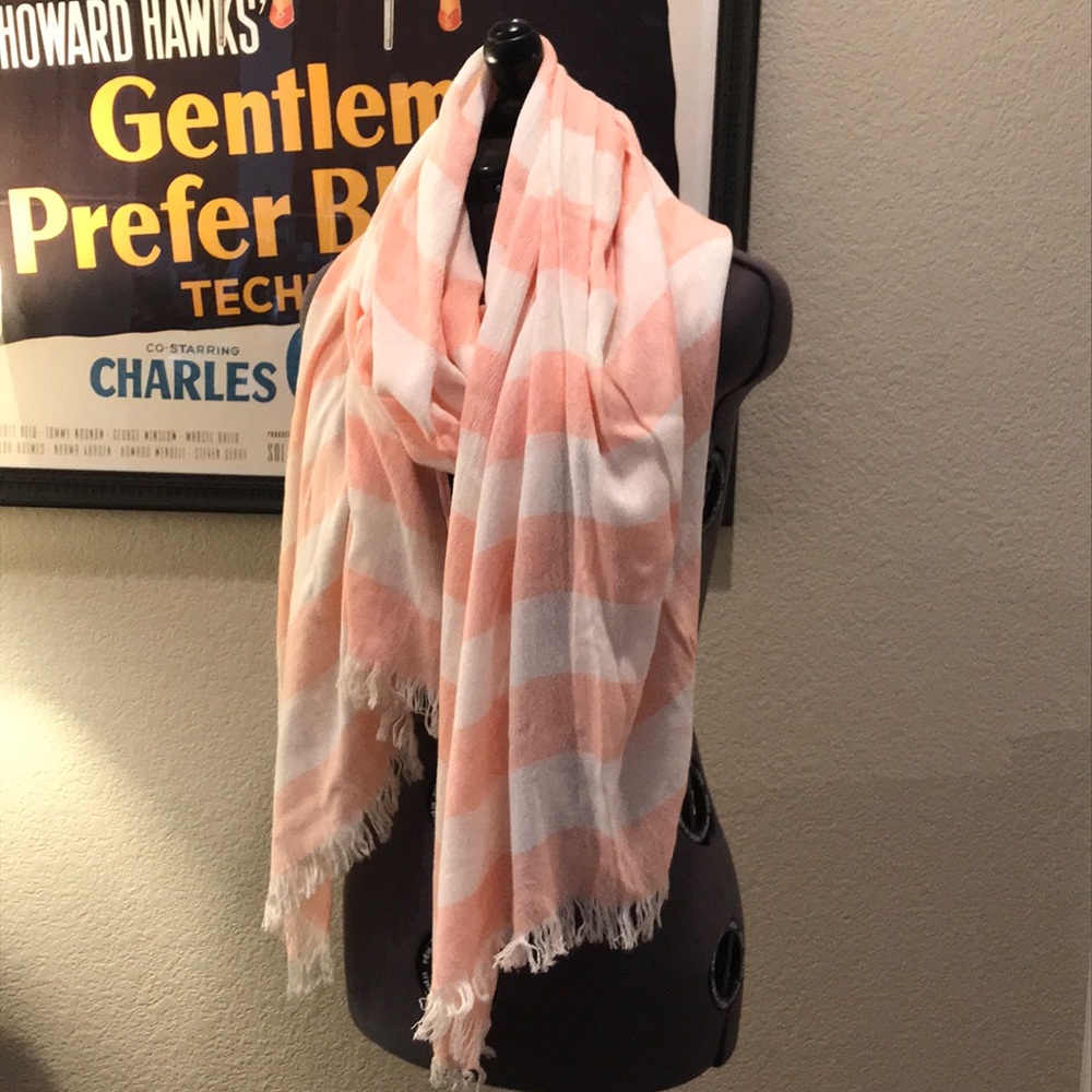 Pink & white scarf